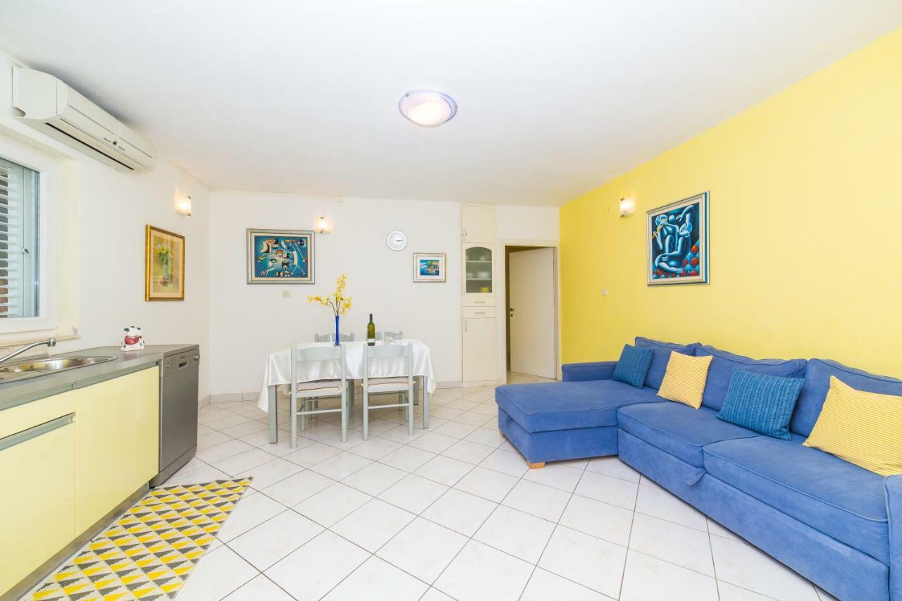 Villa Prelesnik Trogir Exterior photo