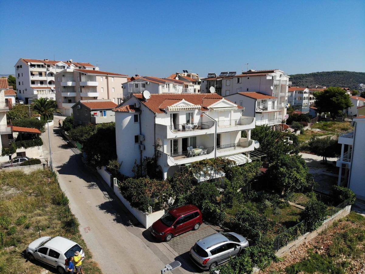 Villa Prelesnik Trogir Exterior photo